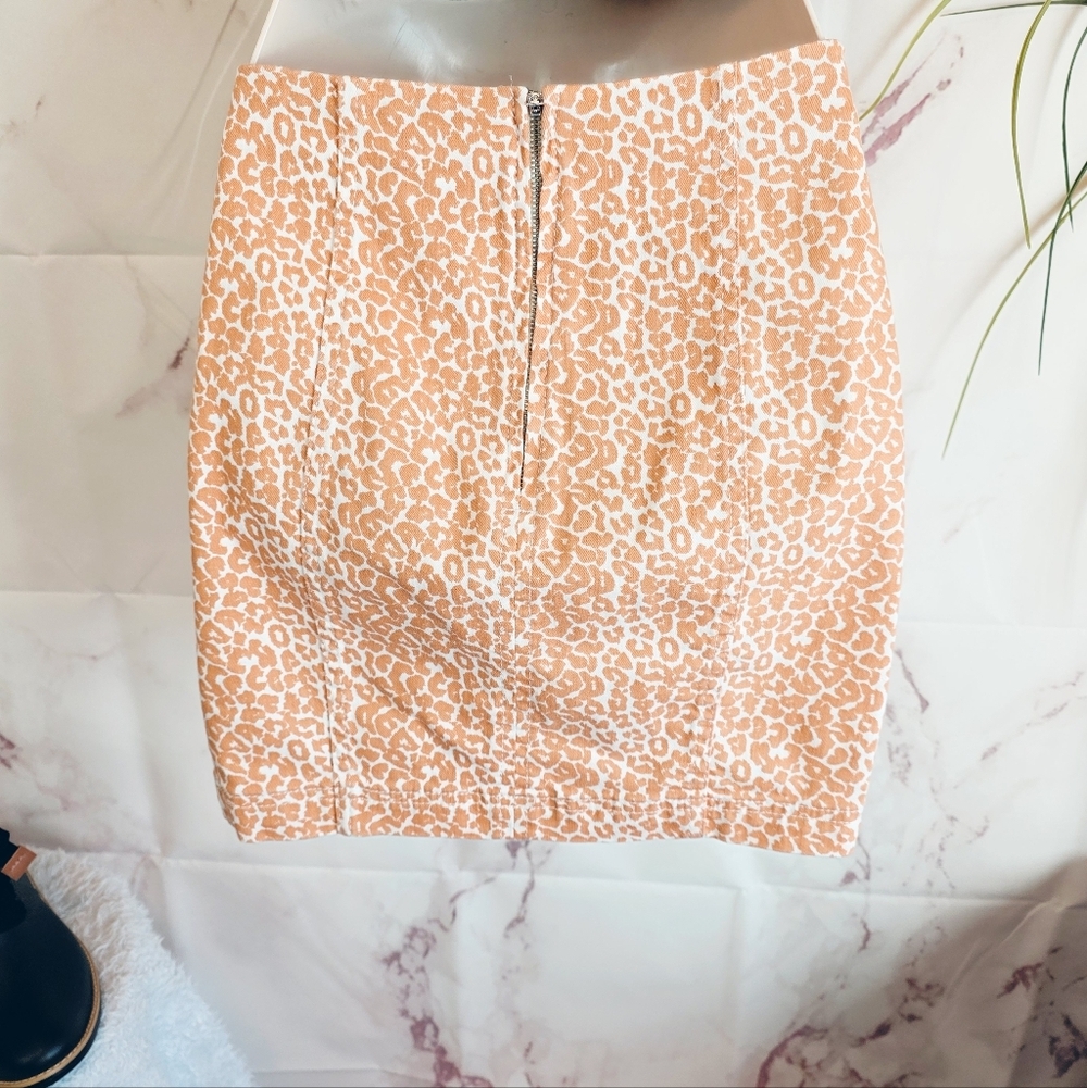 Free People Leopard Mini Skirt Stretch Denim Animal Print High Waist Size 4 - Picture 4 of 7